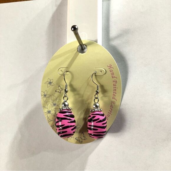 Trendy Hot Pink Tiger Striped Beaded Dangle Earrings (A)26 - Picture 4 of 8